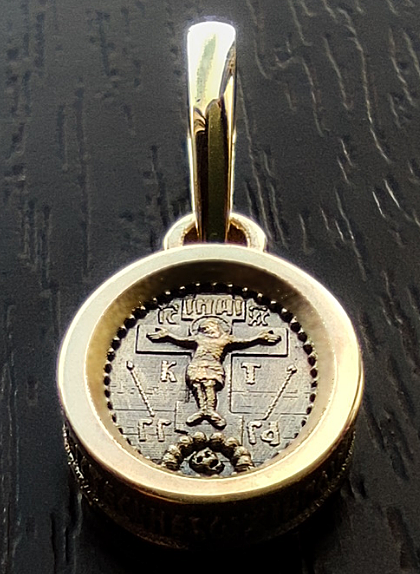 Золотая подвеска с православным крестом 
