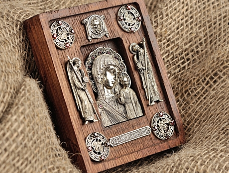 Икона «Казанская Богоматерь с Архангелами»