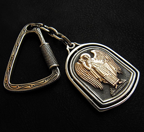 Брелок из серебра с золотой накладкой «Ангел - Хранитель»